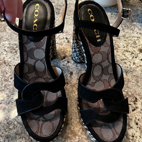 Authentic Coach Platform Sandals size 6.5 - Picture 4 of 7
